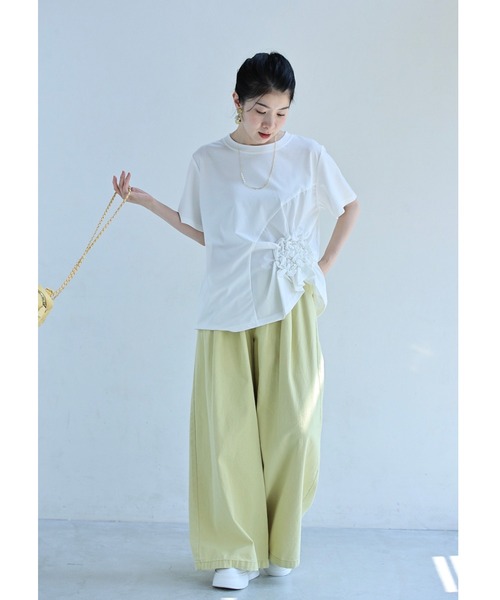 cawaii(カワイイ)の「紫陽花シャーリングTシャツトップス(シャツ/ブラウス・レディース・ホワイト/ブラック・FREE)」の7枚目の写真