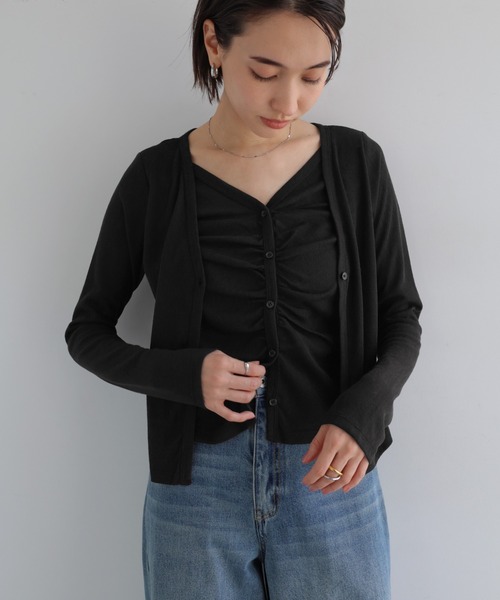andme(アンドミー)の「レイヤード風ギャザー長袖トップス(Tシャツ/カットソー・レディース・ブラック/ブラウン/アイボリー・M)」の2枚目の写真