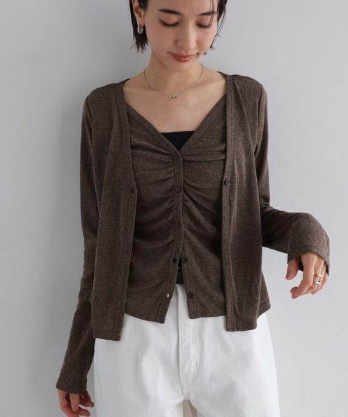 andme(アンドミー)の「レイヤード風ギャザー長袖トップス(Tシャツ/カットソー・レディース・ブラック/ブラウン/アイボリー・M)」の10枚目の写真