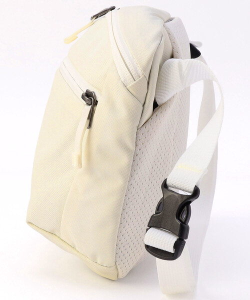 ARC'TERYX(アークテリクス)の「ARC’TERYX/アークテリクス マンティス 2 ウエストパック/Mantis 2 Waist Pack(ショルダーバッグ・メンズ・グリーン/ブラック/ホワイト・ONE SIZE)」の4枚目の写真