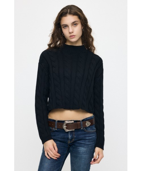 MOUSSY(マウジー)の「【26年AW新作】BACK OPEN CABLE KNIT プルオーバー(ニット/セーター・レディース・レッド/ブラック/ネイビー/ライトベージュ・FREE)」の1枚目の写真