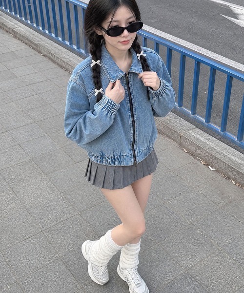 HOOK（フック）の「HOOK for girls ギャザーショートデニムブルゾン（デニムジャケット・レディース・ブルー・S）」の6枚目の写真