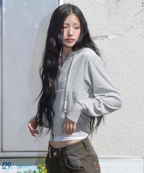 RuNaKi'Hu'(ルナキフ)の「WXJ037 ホワリ VELUA セミクロップド フード ジップアップ (メランジグレー)(パーカー・レディース・その他・1/2)」の1枚目の写真