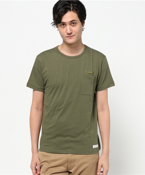 DELUXE(デラックス)の「DELUXE デラックス 別注 半袖 Tシャツ ARMY TEE(Tシャツ/カットソー・メンズ・ホワイト/オリーブ・L/M)」の2枚目の写真