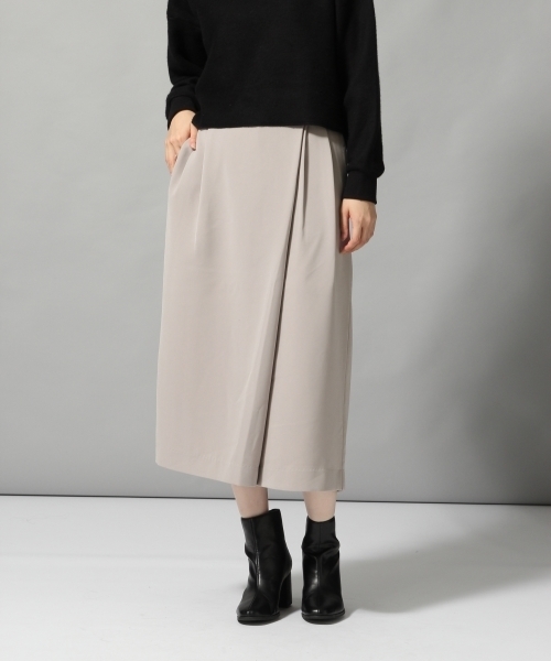 HARE（ハレ）の「アシメラップクロップドパンツ(HARE)（その他パンツ・レディース・グレー系その他/ネイビー/レッド系その他/グレー・SMALL/MEDIUM）」の2枚目の写真