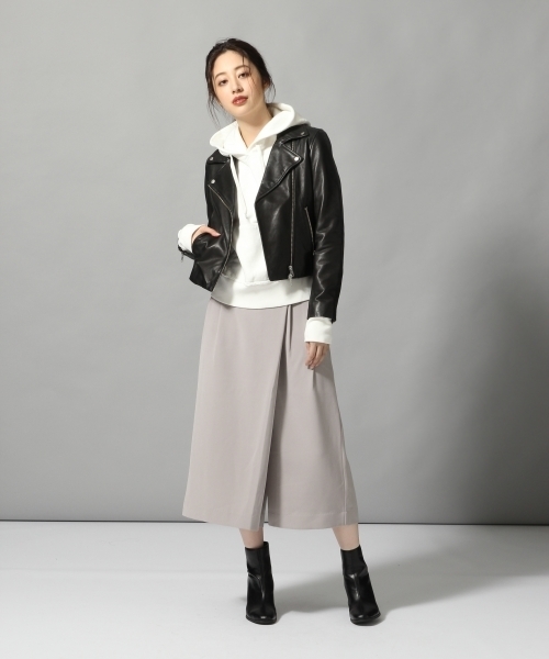 HARE（ハレ）の「アシメラップクロップドパンツ(HARE)（その他パンツ・レディース・グレー系その他/ネイビー/レッド系その他/グレー・SMALL/MEDIUM）」の17枚目の写真