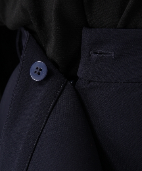 HARE（ハレ）の「アシメラップクロップドパンツ(HARE)（その他パンツ・レディース・グレー系その他/ネイビー/レッド系その他/グレー・SMALL/MEDIUM）」の15枚目の写真