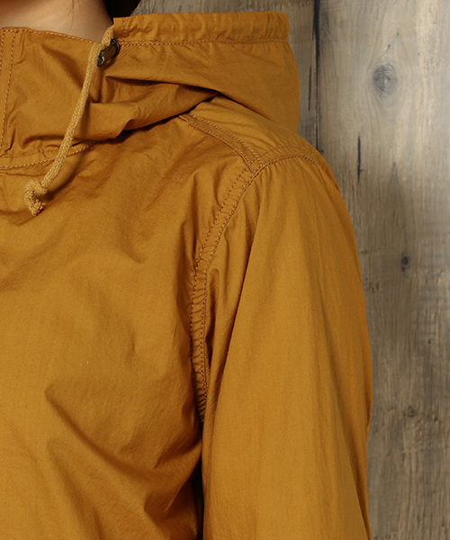 LBC（エルビーシー）の「コットンタイプライターマウンテンパーカー（マウンテンパーカー・レディース・キャメル/ブルー/ライトグレー・LARGE/MEDIUM）」の20枚目の写真