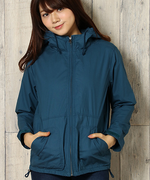 LBC（エルビーシー）の「コットンタイプライターマウンテンパーカー（マウンテンパーカー・レディース・キャメル/ブルー/ライトグレー・LARGE/MEDIUM）」の4枚目の写真