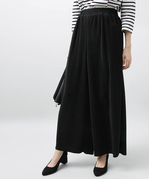 WEGO（ウィゴー）の「WEGO/サテンプリーツワイドパンツ（その他パンツ・レディース・ブラック/サックスブルー/アイボリー/ライトピンク・FREE）」の2枚目の写真