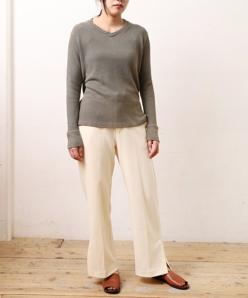 Audition(オーディション)の「M0541 ピグメントVネックプルオーバー(Tシャツ/カットソー・レディース・バーガンディー/オリーブ/チャコール・MEDIUM)」の14枚目の写真