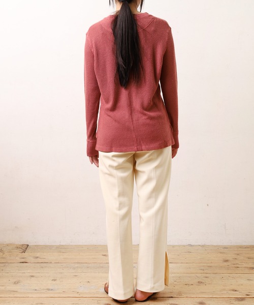 Audition(オーディション)の「M0541 ピグメントVネックプルオーバー(Tシャツ/カットソー・レディース・バーガンディー/オリーブ/チャコール・MEDIUM)」の9枚目の写真