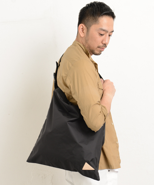 CIAOPANIC TYPY(チャオパニックティピー)の「ナイロンイージートートバッグ(トートバッグ・メンズ・ブラック/イエロー/グレー/ブルー/カーキ/オレンジ・FREE)」の1枚目の写真