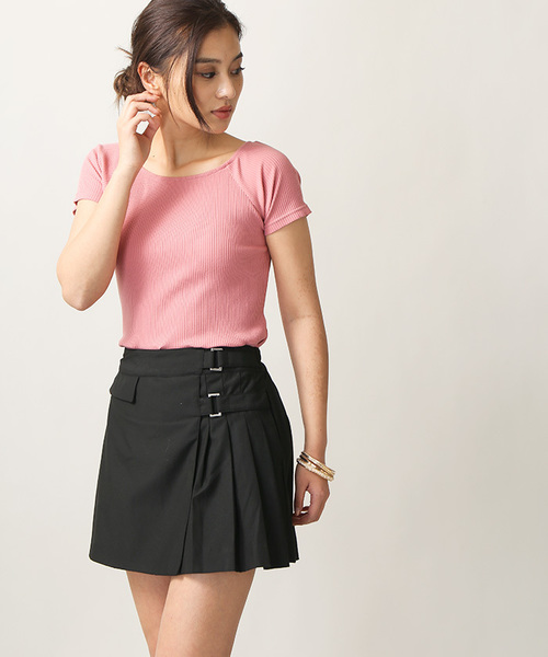 WEGO（ウィゴー）の「WEGO/フラップベルトプリーツスカパン（スカート・レディース・ブラック/レッド系その他/イエロー系その他/グリーン系その他/インディゴブルー・FREE）」の2枚目の写真