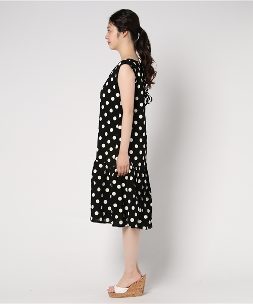 MERLOT（メルロー）の「ドット柄フリルへムワンピース2327（ワンピース・レディース・ブラック/カーキ/オレンジ・FREE）」の5枚目の写真