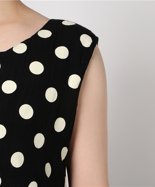 MERLOT（メルロー）の「ドット柄フリルへムワンピース2327（ワンピース・レディース・ブラック/カーキ/オレンジ・FREE）」の8枚目の写真