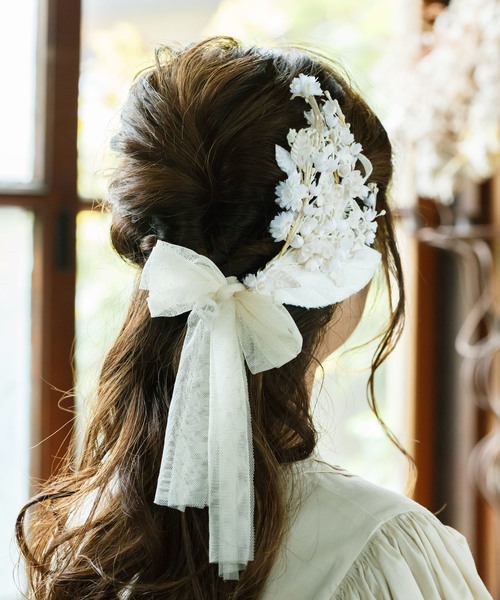 m.soeur(エムスール)の「スズランとリーフのweddingクリップ*(バレッタ/ヘアクリップ)」|ホワイト