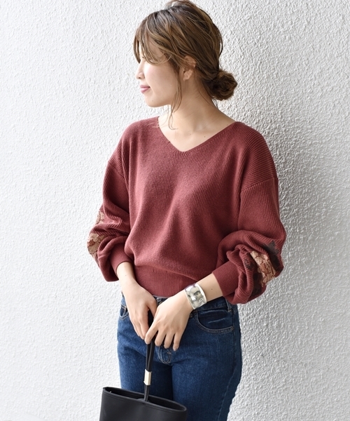 Khaju（カージュ）の「Khaju:エンブロイダリーアゼプルオーバー（ニット/セーター・レディース・ブラック/ワイン・ONE SIZE）」の2枚目の写真