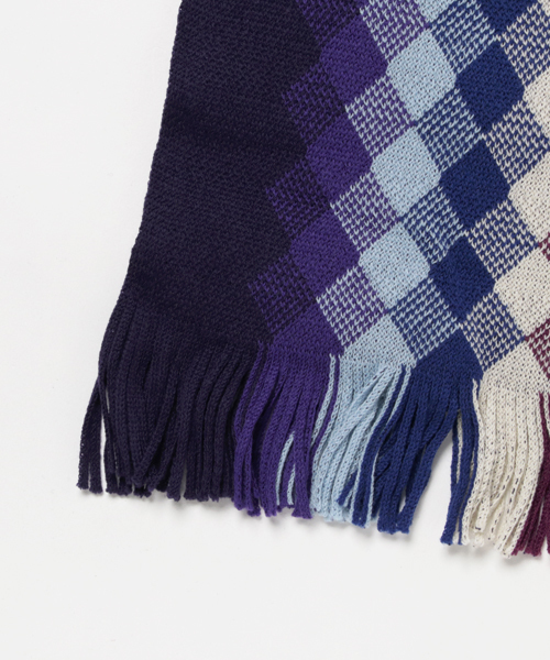RAMUDA（ラムダ）の「ウール　ラッセルアーガイル調マフラー（マフラー・メンズ・パープル/ブラウン/ボルドー・ﾌﾘ-）」の4枚目の写真