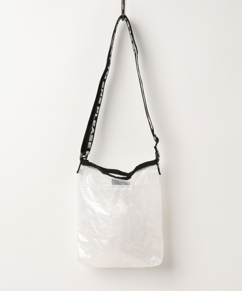 WEGO(ウィゴー)の「WEGO/プチプラビニールサコッシュ(ショルダーバッグ・レディース・ブラック/ホワイト系その他/レッド/シルバー/ブルー・FREE)」の17枚目の写真