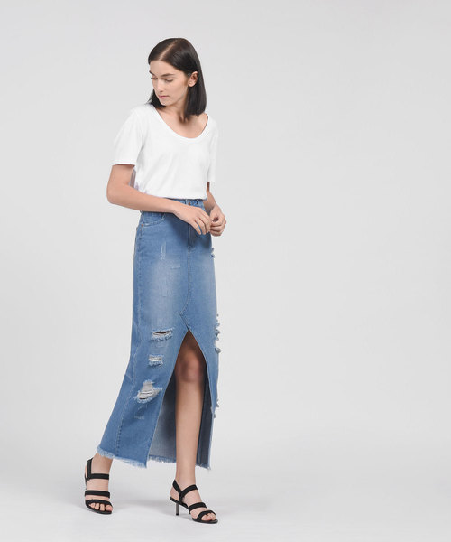 CHARLES & KEITH(チャールズ & キース)の「トリプルストラップベルクロサンダル / TRIPLE STRAP VELCRO SANDALS(サンダル・レディース・バーガンディー/ブラック・23.5cm/25cm/24.5cm/23cm)」の8枚目の写真