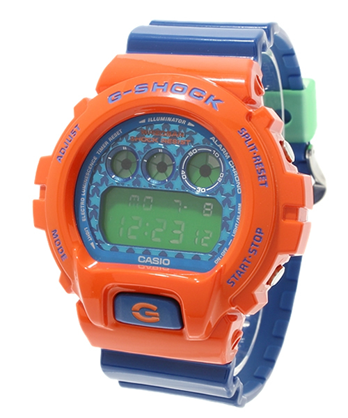 G-SHOCK（ジーショック）の「CRAZY COLORS （アナログ腕時計・メンズ・オレンジ系その他/ブラック×ホワイト/ホワイト×レッド/シルバー×ブラック・FREE）」の9枚目の写真