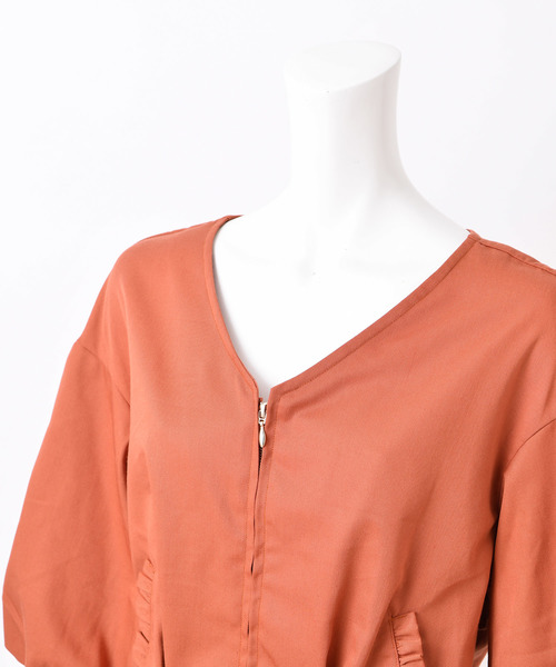 one after another NICE CLAUP(ワンアフターアナザーナイスクラップ)の「フリルブルゾン(ブルゾン・レディース・ブラック/ベージュ/レンガ・FREE)」の13枚目の写真