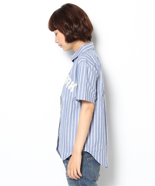 WEGO（ウィゴー）の「WEGO/NEWYORKワッペンツキシャツ（S）（シャツ/ブラウス・レディース・オフホワイト/ブルー/サックスブルー・FREE）」の5枚目の写真