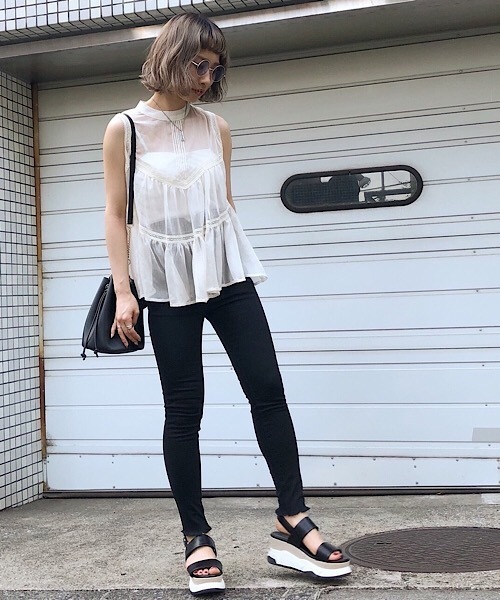 PAGEBOY(ページボーイ)の「ノースリティアードブラウス(シャツ/ブラウス・レディース・オフホワイト/ブラック/ベージュ/ラベンダー・FREE)」の6枚目の写真