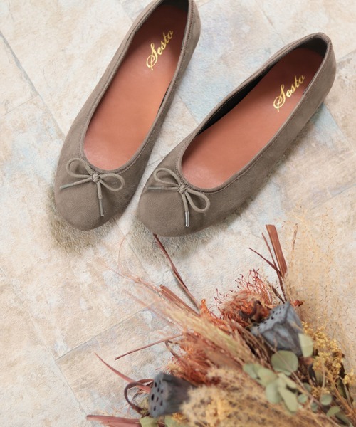 SESTO(セスト)の「すっきり細見せノンストレスこなれフィットバレエシューズ(バレエシューズ・レディース・レオパード/チェック/ブラック/ドット/パープル/グレイッシュベージュ/マスタード/ブラック系その他/レッド系その他/グレー系その他/ネイビー/ベージュ/レッド/ピンク/パイソン・22.0cm/22.5cm/23.0cm/23.5cm/24.0cm/24.5cm/25.5cm)」の6枚目の写真