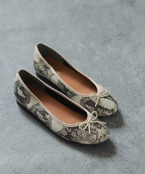 SESTO(セスト)の「ソフトに馴染む柔らかい素材!すっきり細見せノンストレスなこなれフィットバレエシューズ/フラットパンプス(バレエシューズ)」|パイソン