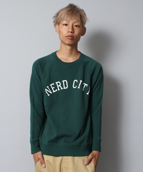 WEGO（ウィゴー）の「WEGO/ロゴプリントスウェット（スウェット・メンズ・ダークグリーン/ワイン・MEDIUM/LARGE）」の2枚目の写真