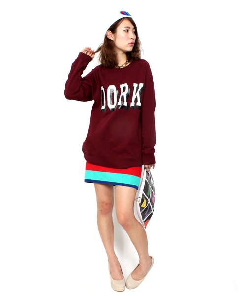 WEGO（ウィゴー）の「WEGO/ロゴプリントスウェット（スウェット・メンズ・ダークグリーン/ワイン・MEDIUM/LARGE）」の14枚目の写真