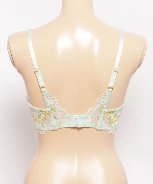 Triumph(トリンプ)の「トリンプ プレミアムデザイン 天使のブラ 魔法のハリ感 0044 ノンワイヤーブラジャーTR0044 P(ブラジャー・レディース・グリーン/パープル/グレー・M/L)」の5枚目の写真