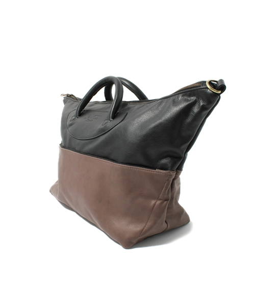 MIDWEST(ミッドウエスト)の「JAS.M.B ウイングトラベルバック(ショルダーバッグ・メンズ・ブラック・FREE)」の2枚目の写真