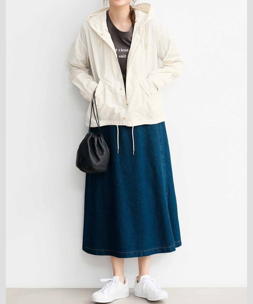 Live in comfort(リブインコンフォート)の「リブ イン コンフォート ニュアンスある大人仕様の撥水パーカー(マウンテンパーカー・レディース・ベージュ/ネイビー/ホワイト・MEDIUM/LARGE/XX-LARGE/SMALL/X-LARGE/XXX-LARGE)」の7枚目の写真