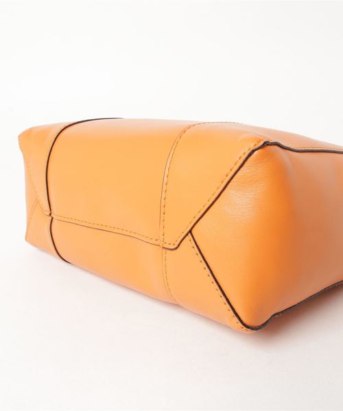 GIANNI CHIARINI（ジャンニ キアリーニ）の「GIANNI CHIARINI: 【SUPERLIGHT】 2WAY トートバッグ（トートバッグ・レディース・ブラック/レッド/ベージュ/ターコイズブルー/パープル/アイボリー/オレンジ/イエロー/オレンジ系その他2・F）」の12枚目の写真