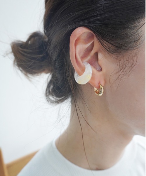 Port（ポート）の「マーブル プランプ イヤーカフ_（イヤーカフ・レディース・ホワイト/ベージュ/ブラウン/クリア・FREE）」の10枚目の写真