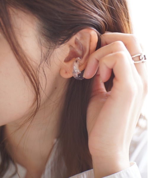 Port（ポート）の「マーブル プランプ イヤーカフ_（イヤーカフ・レディース・ホワイト/ベージュ/ブラウン/クリア・FREE）」の13枚目の写真