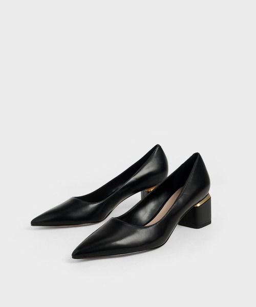 CHARLES & KEITH(チャールズ & キース)の「メタルアクセントポインテッドパンプス / Metal Accented Pointed Pumps(パンプス・レディース・オフホワイト/ブラック/ライトベージュ・22.5cm/23cm/23.5cm/24.5cm/25cm/25.5cm)」の10枚目の写真