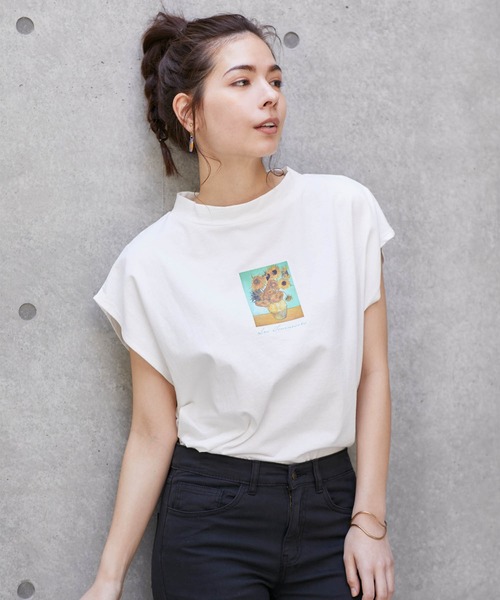 Chaco closet(チャコ クローゼット)の「別注ARTプリントモックチュニックフレンチスリーブアートTシャツ(Tシャツ/カットソー・レディース・ホワイト/ライトベージュ/ブラック・FREE)」の1枚目の写真