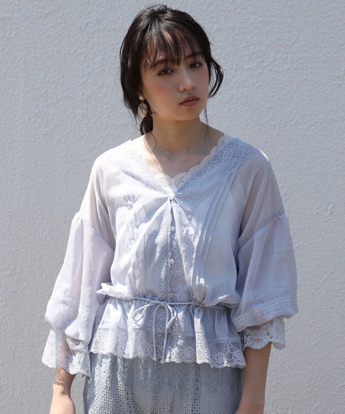 one after another NICE CLAUP（ワンアフターアナザーナイスクラップ）の「vintage風レースブラウス（シャツ/ブラウス・レディース・モカ/ベージュ/サックスブルー・FREE）」の4枚目の写真
