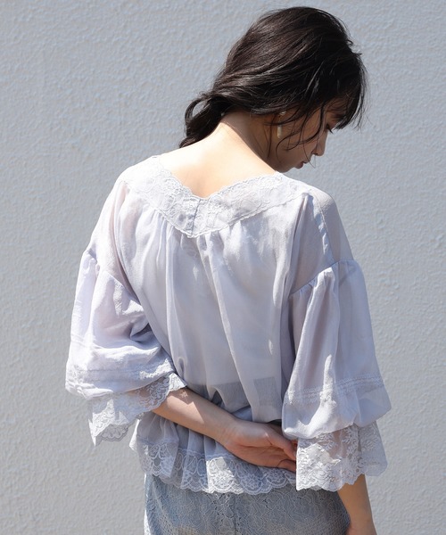 one after another NICE CLAUP（ワンアフターアナザーナイスクラップ）の「vintage風レースブラウス（シャツ/ブラウス・レディース・モカ/ベージュ/サックスブルー・FREE）」の6枚目の写真