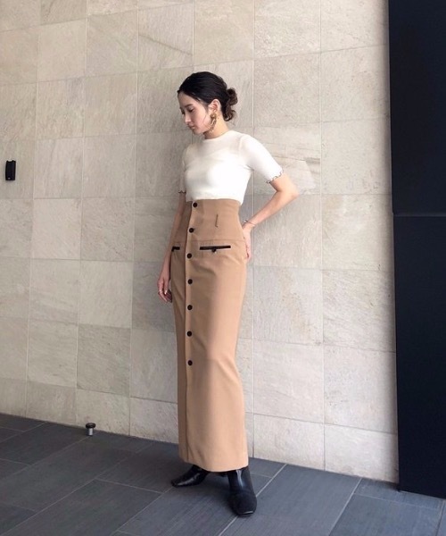 TODAYFUL(トゥデイフル)の「ボタンビスチェスカート(スカート・レディース・ブラック/ベージュ・38inch/36inch)」の10枚目の写真