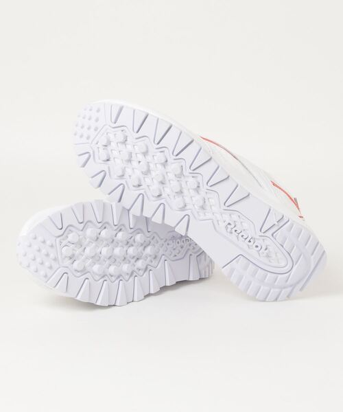 Reebok(リーボック)の「クラシックレザー / Classic Leather Legacy Pure(スニーカー・メンズ・ホワイト×レッド/ベージュ系その他/アイボリー・23.0cm/23.5cm/24.0cm/24.5cm/25.0cm/25.5cm/26.5cm/27.0cm/27.5cm/28.0cm/26.0cm/28.5cm/29.0cm)」の5枚目の写真