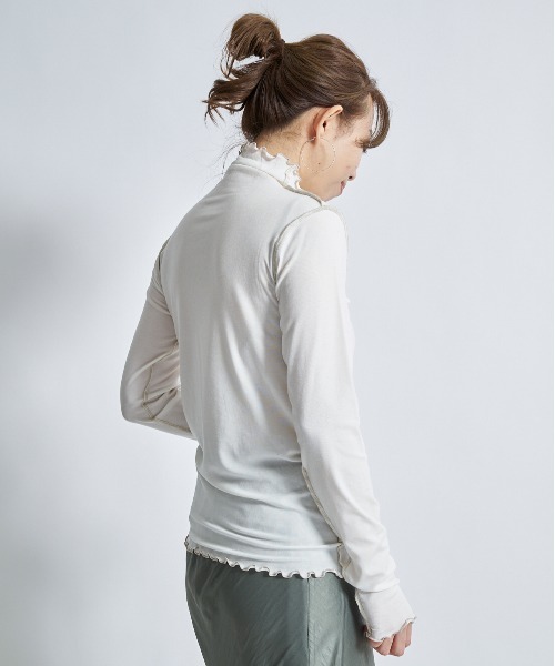 DouDou(ドゥドゥ)の「配色メロータートル(Tシャツ/カットソー・レディース・オフホワイト/ライトグレー/ライトベージュ・FREE)」の4枚目の写真