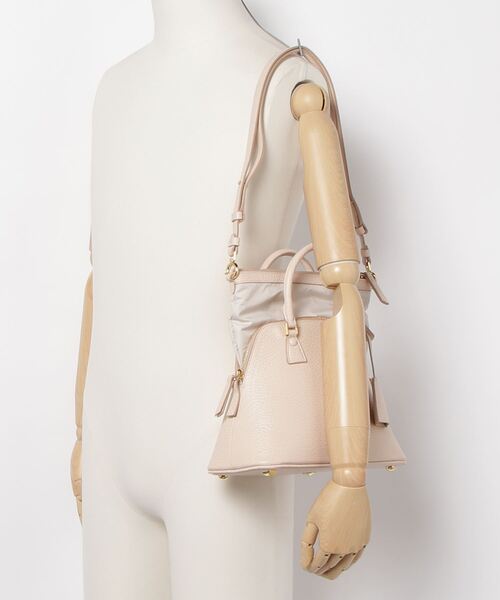 Maison Margiela（メゾンマルジェラ）の「Maison Margiela ‘5AC’ MEDIUM バック MINI（ハンドバッグ・レディース・ベージュ・FREE）」の5枚目の写真