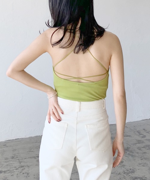 LIAN(リアン)の「カップ付きバッククロスキャミソール(キャミソール・レディース・ベージュ/グリーン/ブラック/ブラウン/ブルー・FREE)」の4枚目の写真