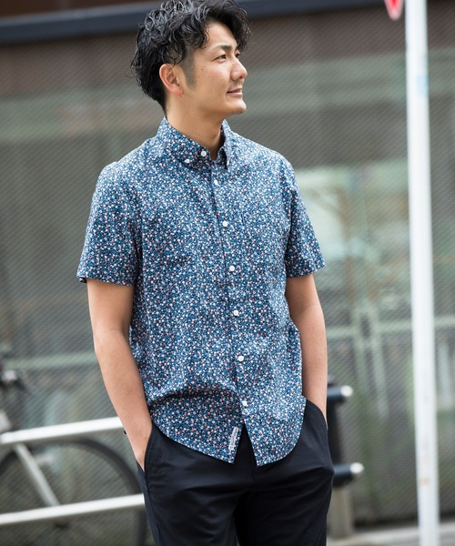 Original Penguin by Munsingwear（オリジナルペンギン バイ マンシングウェア）の「ペンギン バイ マンシングウェア フラワープリント半袖シャツ＆マスク メンズ ユニセックス ウェア スポーツウェア ゴルフ（シャツ/ブラウス・メンズ・ネイビー・S/M/L/XL）」の8枚目の写真