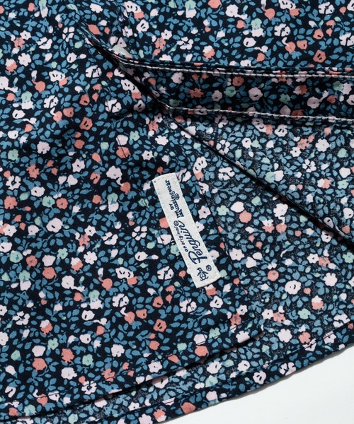 Original Penguin by Munsingwear（オリジナルペンギン バイ マンシングウェア）の「ペンギン バイ マンシングウェア フラワープリント半袖シャツ＆マスク メンズ ユニセックス ウェア スポーツウェア ゴルフ（シャツ/ブラウス・メンズ・ネイビー・S/M/L/XL）」の3枚目の写真